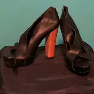 Bamboo block heel women’s size 11